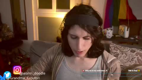 Snapshot of noreallyilikepeanuts chatting on 09.21.25 Ariane online show from 09.21.25