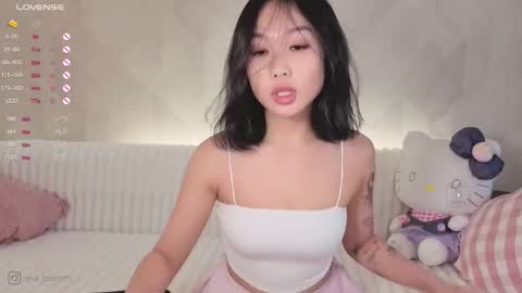 Snapshot of norma_blum chatting on 10.17.25 eva online show from 10.17.25