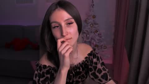 Hazel online show from 01.15.25