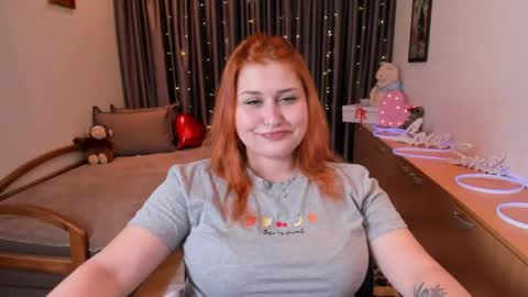 Snapshot of nortystaar chatting on 05.07.26 NORA online show from 05.07.26