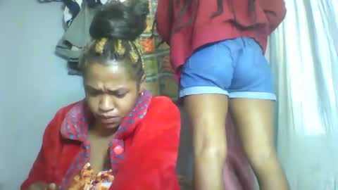 nosminah01 online show from 09.14.25