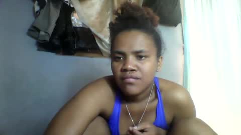nosminah01 online show from 09.15.25