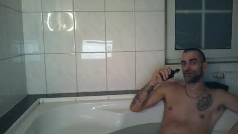 not4one online show from 02.04.25