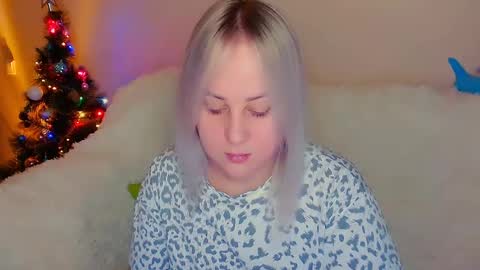 hi glad to chat online show from 12.19.24