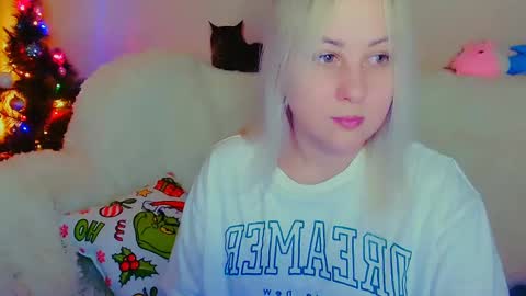 hi glad to chat online show from 12.23.24