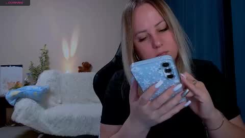 hi glad to chat online show from 12.04.25