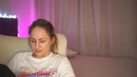 Snapshot of notamericanpie23 chatting on 12.04.24 Tina online show from 12.04.24