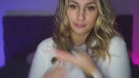 Snapshot of notamericanpie23 chatting on 12.21.24 Tina online show from 12.21.24