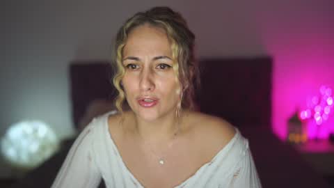 Snapshot of notamericanpie23 chatting on 01.01.25 Tina online show from 01.01.25