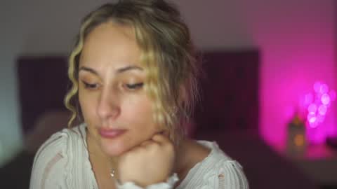 Snapshot of notamericanpie23 chatting on 01.02.25 Tina online show from 01.02.25