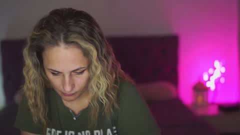 Snapshot of notamericanpie23 chatting on 01.03.25 Tina online show from 01.03.25