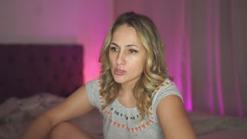 Snapshot of notamericanpie23 chatting on 02.01.25 Tina online show from 02.01.25