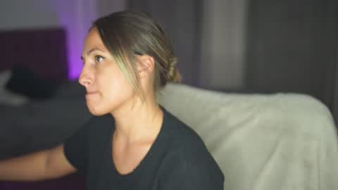 Snapshot of notamericanpie23 chatting on 09.09.25 Tina online show from 09.09.25