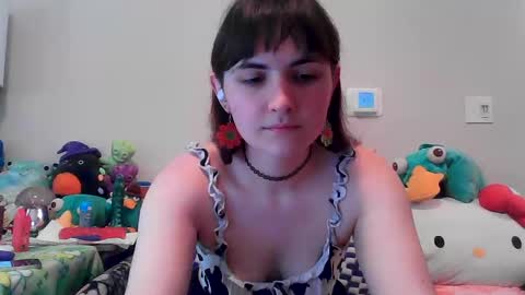 Snapshot of notchocomilky chatting on 09.27.25 Milk online show from 09.27.25