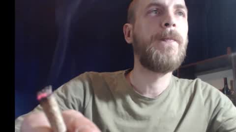 Snapshot of notice_that chatting on 10.24.25 Funny online show from 10.24.25