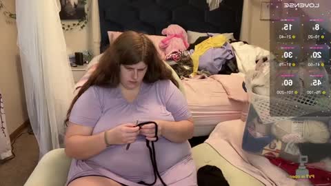 NotUrBabyMoms online show from 01.01.25
