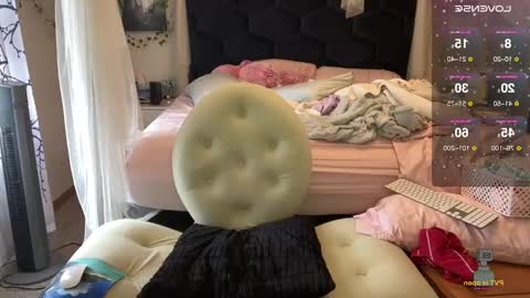 NotUrBabyMoms online show from 01.03.25