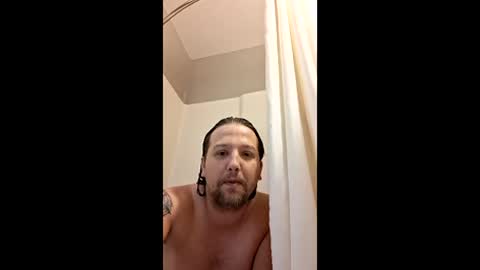 Snapshot of novaandducky chatting on 05.27.26 NovaAndDucky online show from 05.27.26