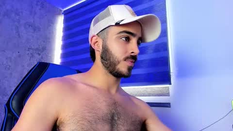 Snapshot of novacry chatting on 11.09.25 Nova online show from 11.09.25