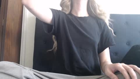 Olivia online show from 03.12.25