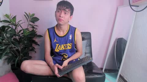 NovayBrian online show from 01.05.25