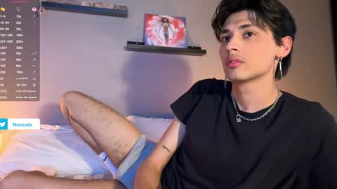 Snapshot of noxnude chatting on 05.18.26 noxnude online show from 05.18.26