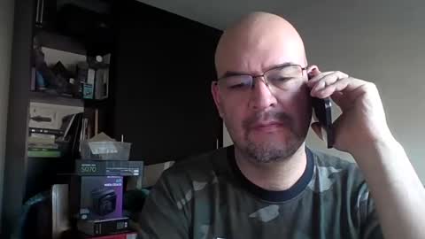 Snapshot of nuevoshowgranlattino chatting on 10.31.25 nuevoshowgranlattino online show from 10.31.25