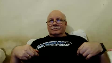 nukiss online show from 12.10.24