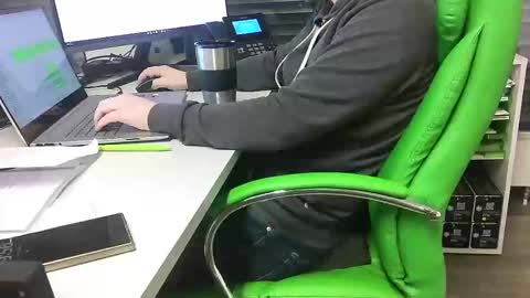 Snapshot of numlove chatting on 12.19.24 Slave for Mistress and Master online show from 12.19.24