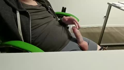 Snapshot of numlove chatting on 12.19.24 Slave for Mistress and Master online show from 12.19.24