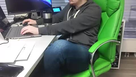 Snapshot of numlove chatting on 12.20.24 Slave for Mistress and Master online show from 12.20.24