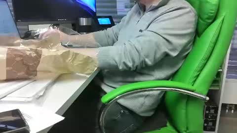 Snapshot of numlove chatting on 02.06.25 Slave for Mistress and Master online show from 02.06.25