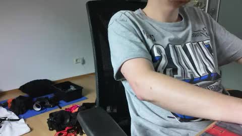 Snapshot of numlove chatting on 10.19.25 Slave for Mistress and Master online show from 10.19.25