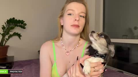 nura_foxx online show from 12.11.24
