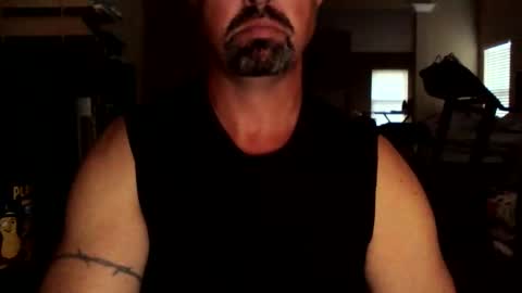 nvrenuff1979 online show from 09.22.25