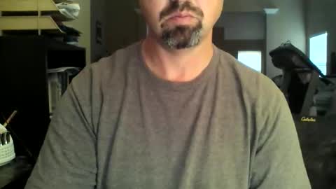 nvrenuff1979 online show from 11.17.25