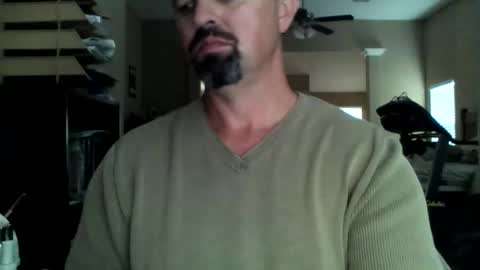 nvrenuff1979 online show from 11.28.25