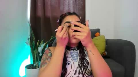 Nia online show from 10.23.25