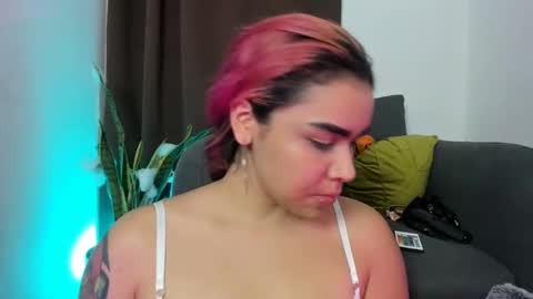 Nia online show from 10.31.25