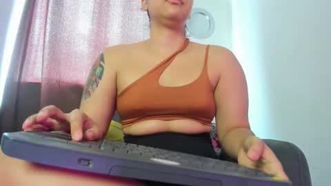 Snapshot of nyalgasai1 chatting on 02.02.26 Nia online show from 02.02.26