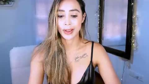 Snapshot of nycole_1988 chatting on 09.21.25 Nycole online show from 09.21.25