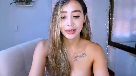 Snapshot of nycole_1988 chatting on 10.05.25 Nycole online show from 10.05.25