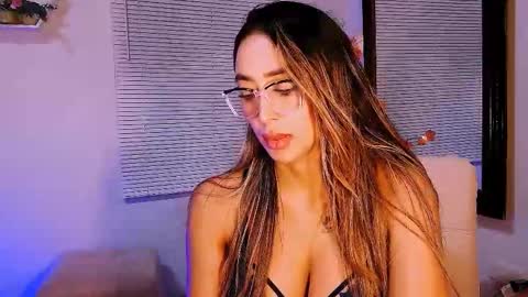 Nycole online show from 11.09.25