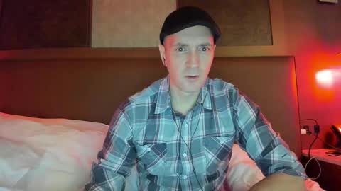 Snapshot of nyhudsonvalleyfun chatting on 01.08.25 HudsonValleyNYfun online show from 01.08.25