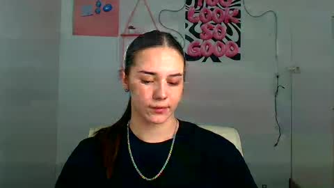 Snapshot of nykara chatting on 06.18.26 Nykara online show from 06.18.26