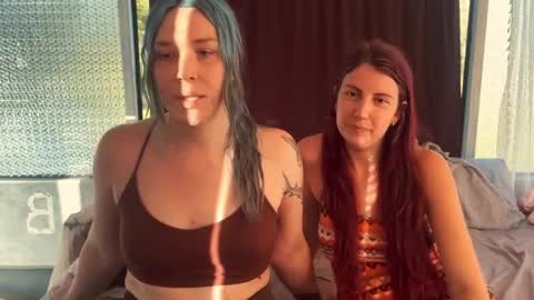 Snapshot of nympharabelle chatting on 10.03.25 Creamy Grapefruit online show from 10.03.25