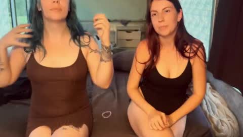 Snapshot of nympharabelle chatting on 10.18.25 Creamy Grapefruit online show from 10.18.25