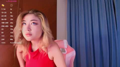 Snapshot of nyomi_moon chatting on 07.19.26 nyomi_moon online show from 07.19.26