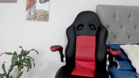 Nyra online show from 02.14.26