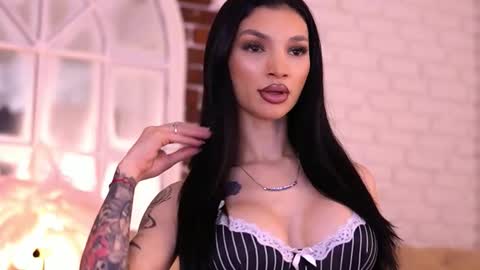 Nyssa online show from 03.04.26